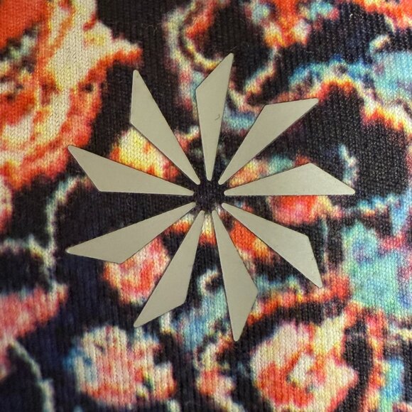 ATHLETA Women's EUC Chaturanga Capri Legging Paisley | Size XS - Picture 8 of 9